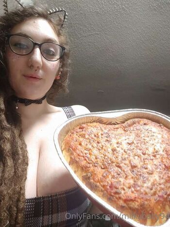 Natural & Thicc Milky Momma