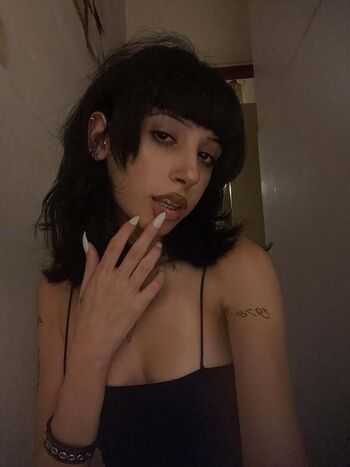 nayyoushaa-diiorcuts-g59nai