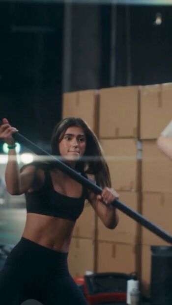Rayna V