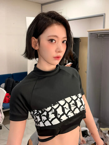 Sakura Miyawaki 宮脇 咲良