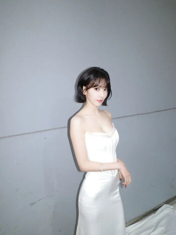 Sakura Miyawaki 宮脇 咲良