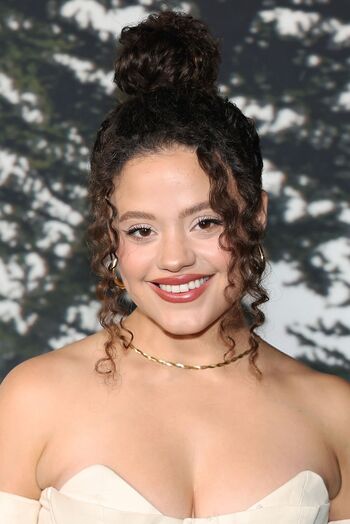 Sarah Jeffery