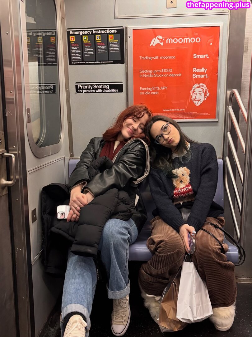 Sofia Gomez / Sofiiiagomez