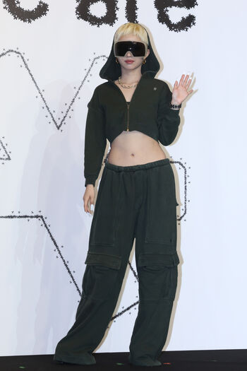 tiny.pretty.j
