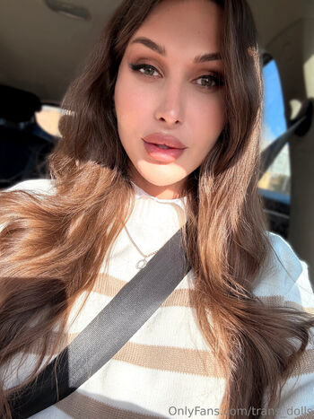 trans_dolls