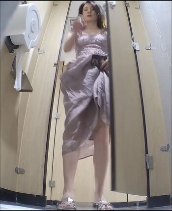 Voyeur Asian Pissing Toilet &Amp; Upskirts Only