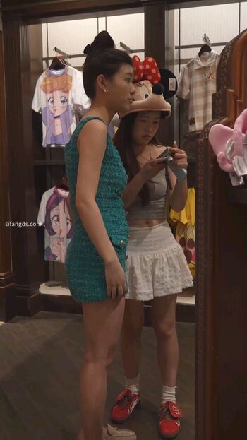 Voyeur Asian Pissing Toilet &Amp; Upskirts Only