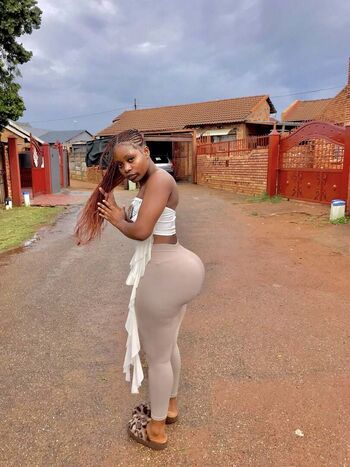 Vunene Taiwo Mabunda