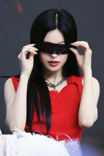 Yeji - ITZY (예지, Hwang Ye-ji)